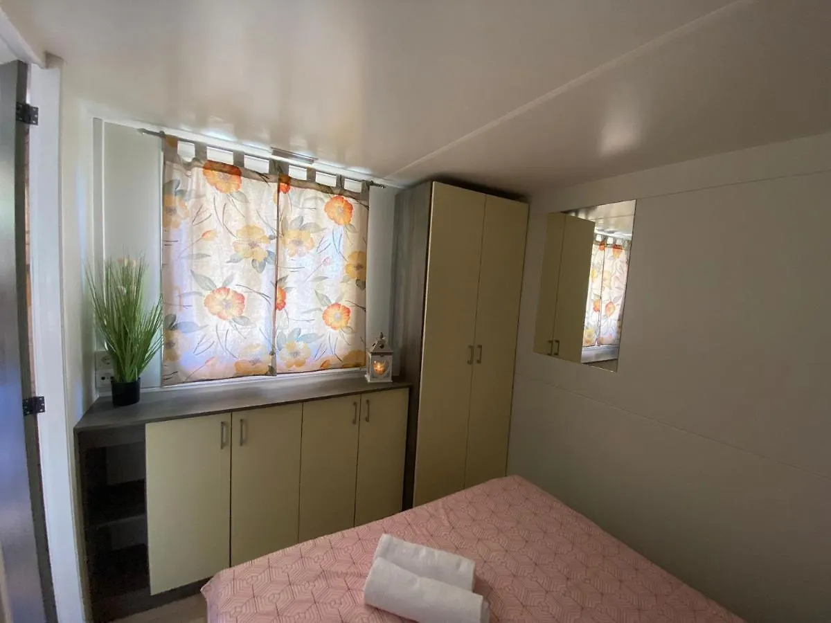 Holiday home Kucica Bona Villa Otok Zizanj