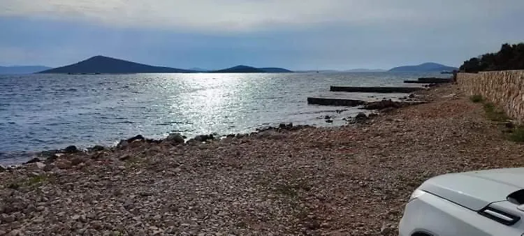 Holiday home Kucica Bona Villa Otok Zizanj